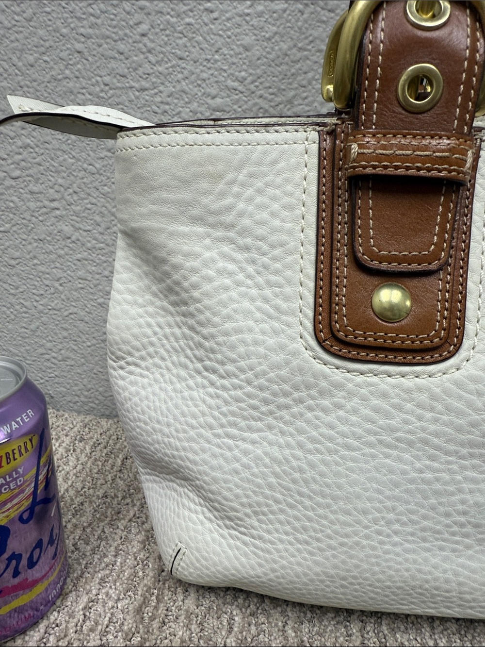 Coach SoHo Medium White Leather Shoulder Bag/Tote with Brown Trim - Picture 4 of 11